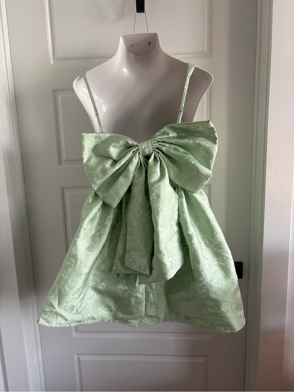 Youth Mint Green Bow-Front Prom Dress with Thin Straps